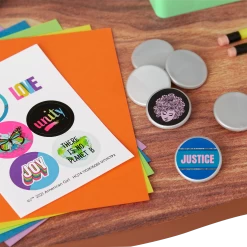 The Community Center Table & Chairs Set -American Girl Toys mit7aauyeqbidymbh9ld